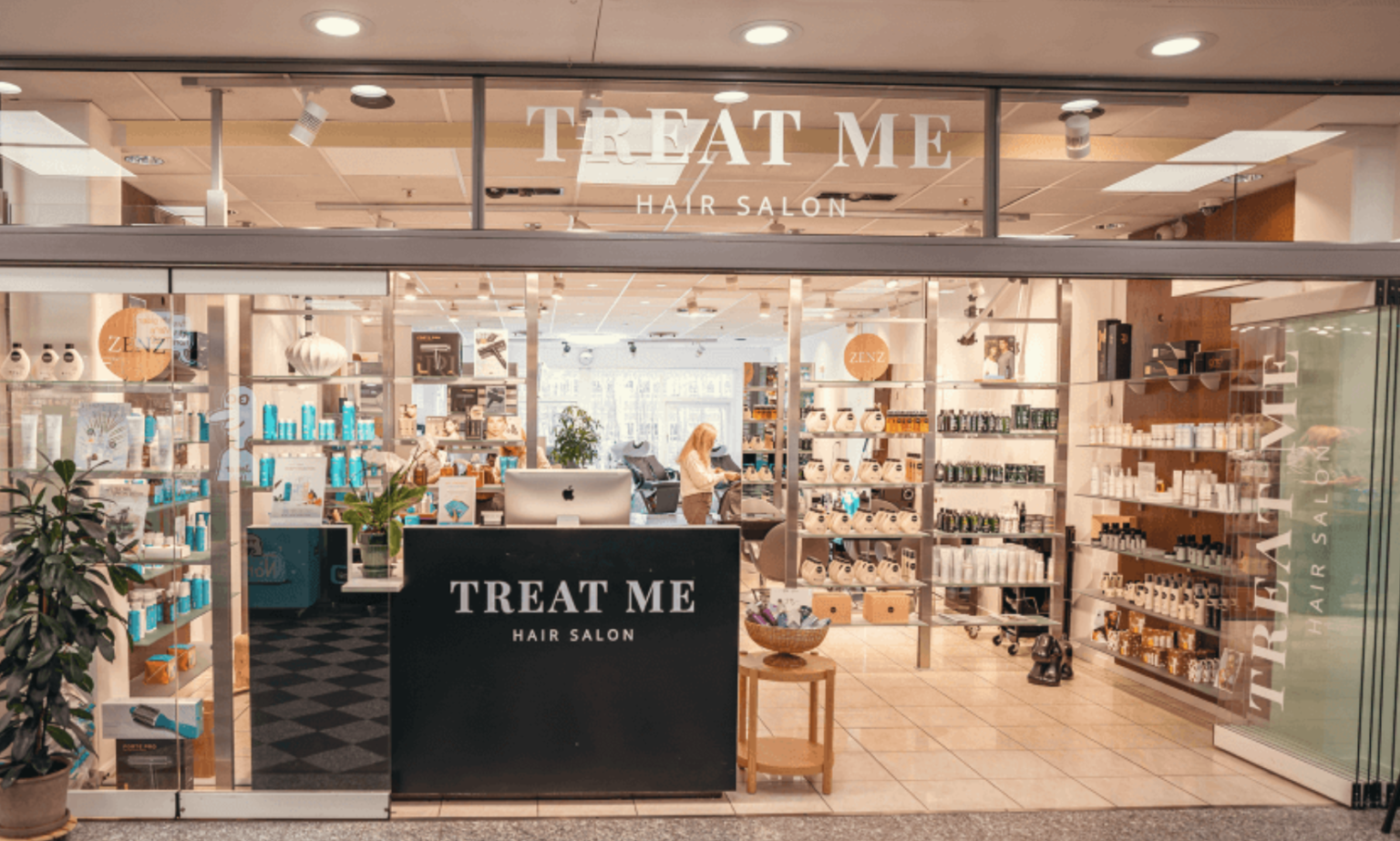 Treat Me Hair Salon i Holte